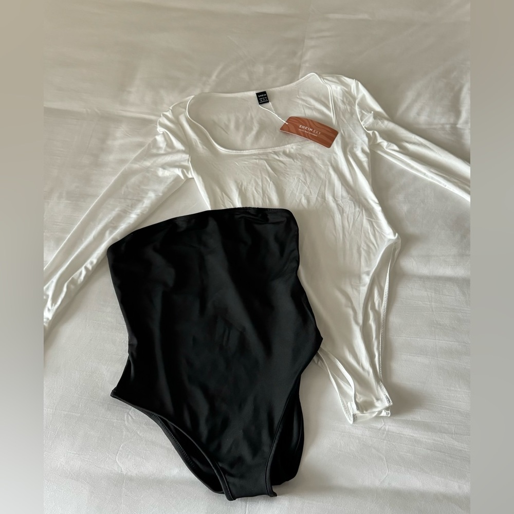 White and black bodysuit / XS